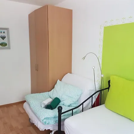 Privatunterkunft schönes Zimmer in Freiburg *